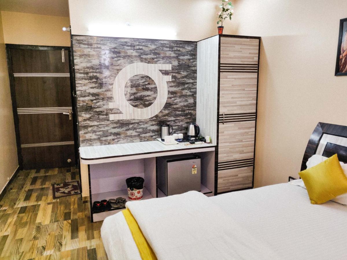Hotel Rb Palace Dhaulpur Eksteriør bilde