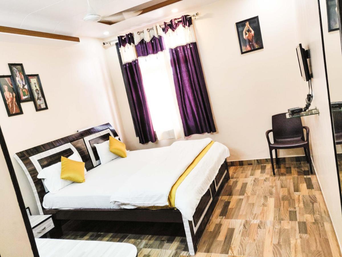 Hotel Rb Palace Dhaulpur Eksteriør bilde