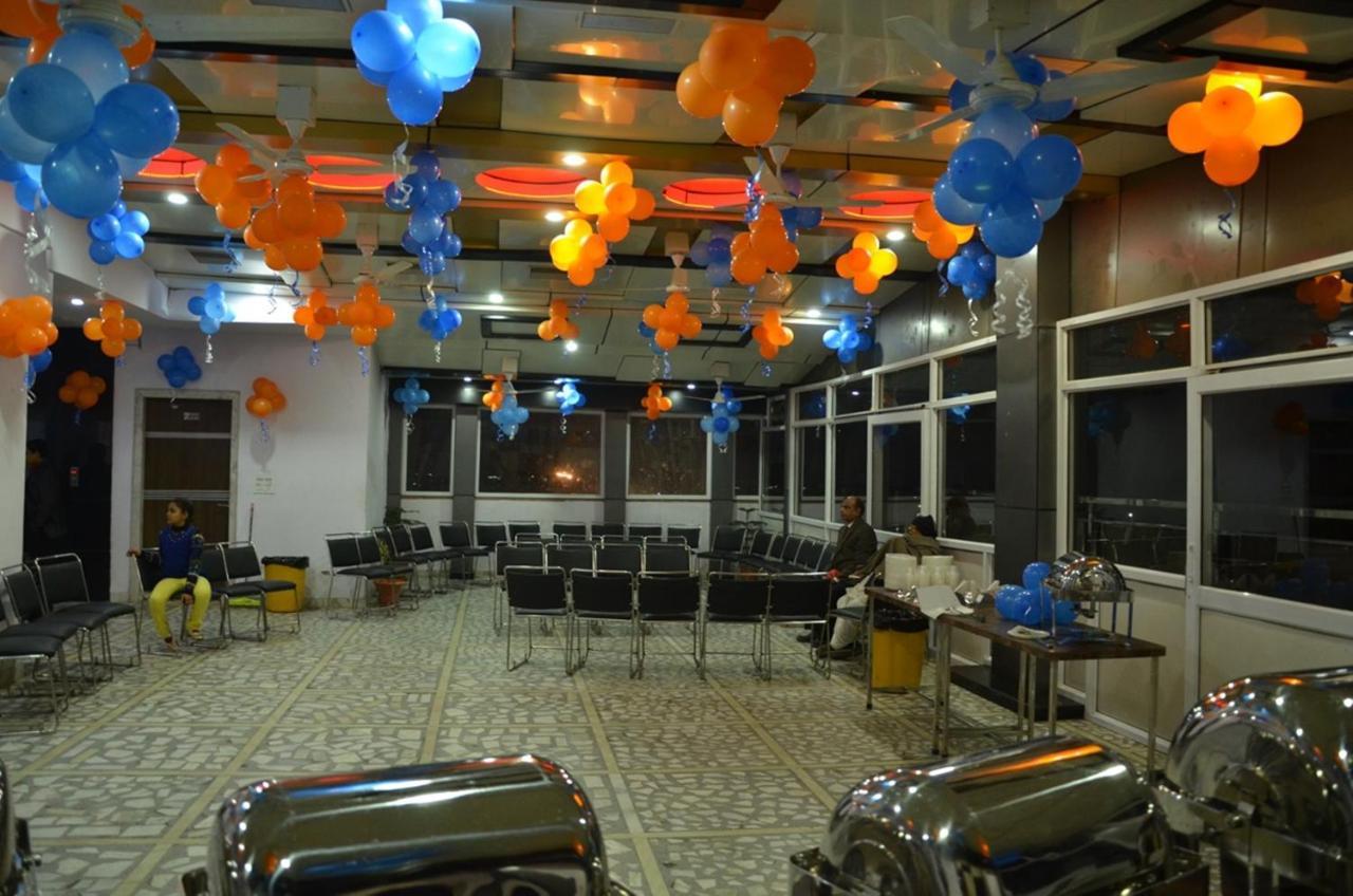 Hotel Rb Palace Dhaulpur Eksteriør bilde