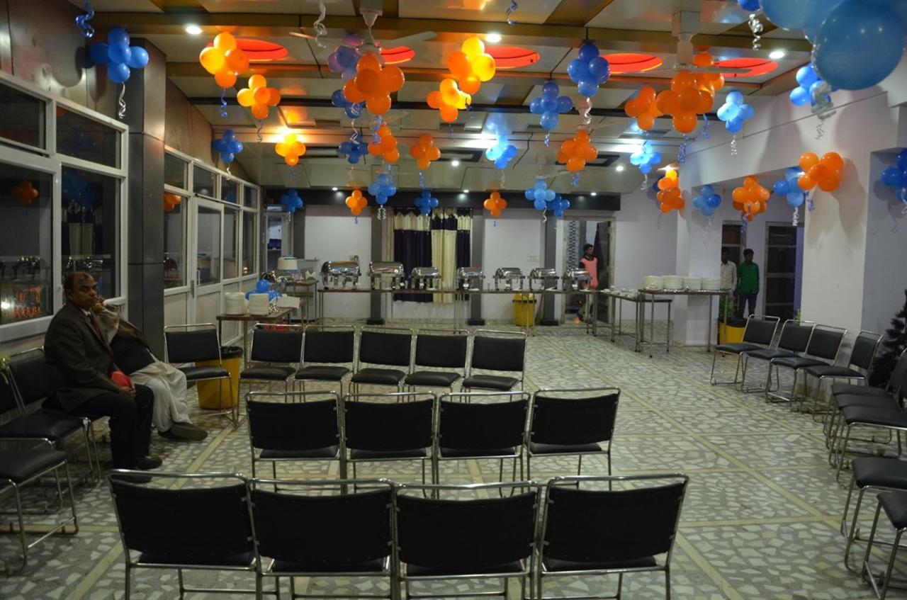 Hotel Rb Palace Dhaulpur Eksteriør bilde