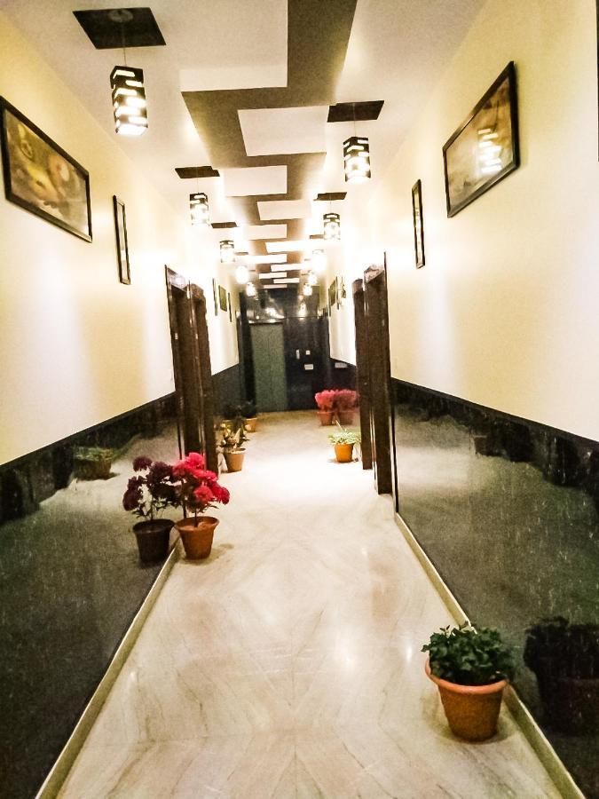 Hotel Rb Palace Dhaulpur Eksteriør bilde