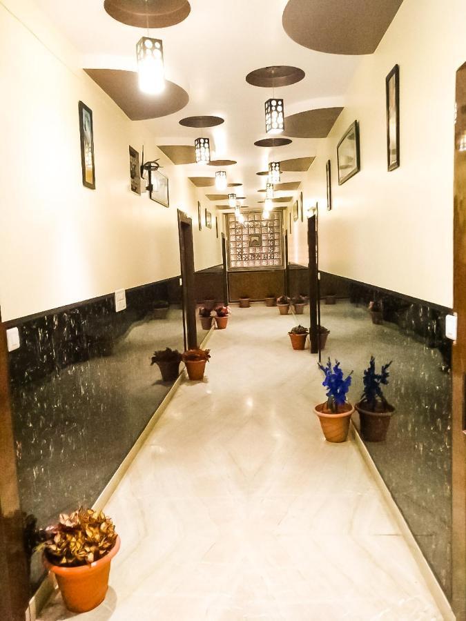Hotel Rb Palace Dhaulpur Eksteriør bilde